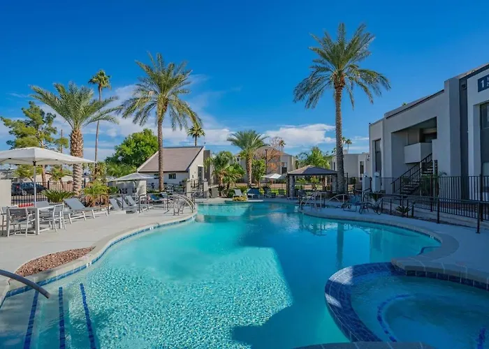 Near Papago Park With Pool Gym Balcony Wd Parking *