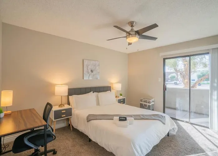 Near Papago Park With Pool Gym Balcony Wd Parking Scottsdale