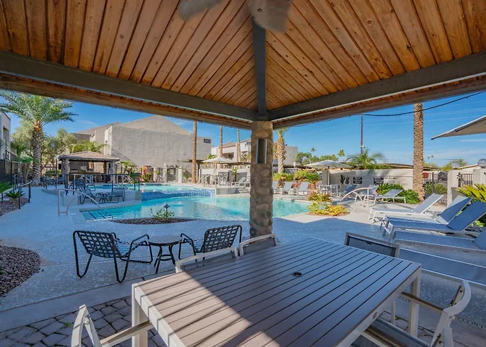 Near Papago Park With Pool Gym Balcony Wd Parking Apartment