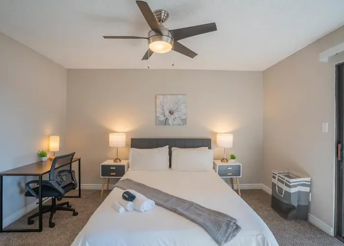 Apartment Near Papago Park With Pool Gym Balcony Wd Parking Scottsdale