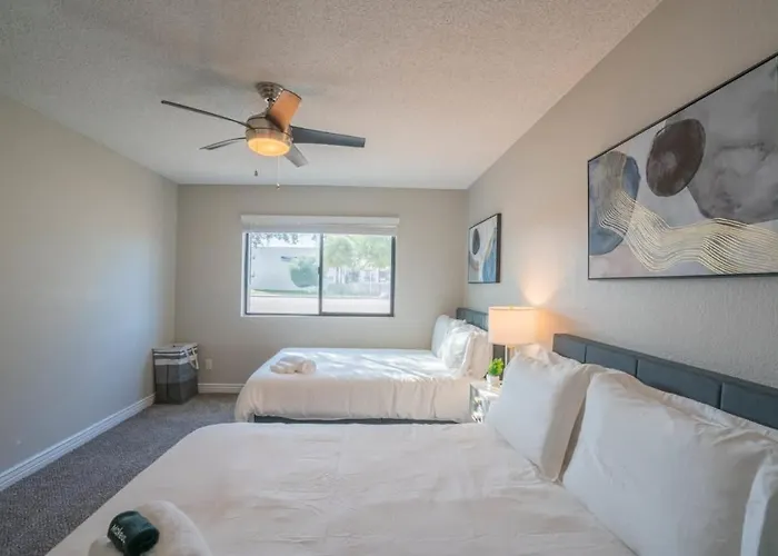 Apartment Near Papago Park With Pool Gym Balcony Wd Parking Scottsdale