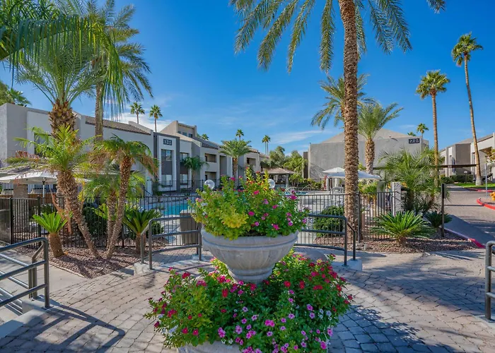 Near Papago Park With Pool Gym Balcony Wd Parking Apartment Scottsdale